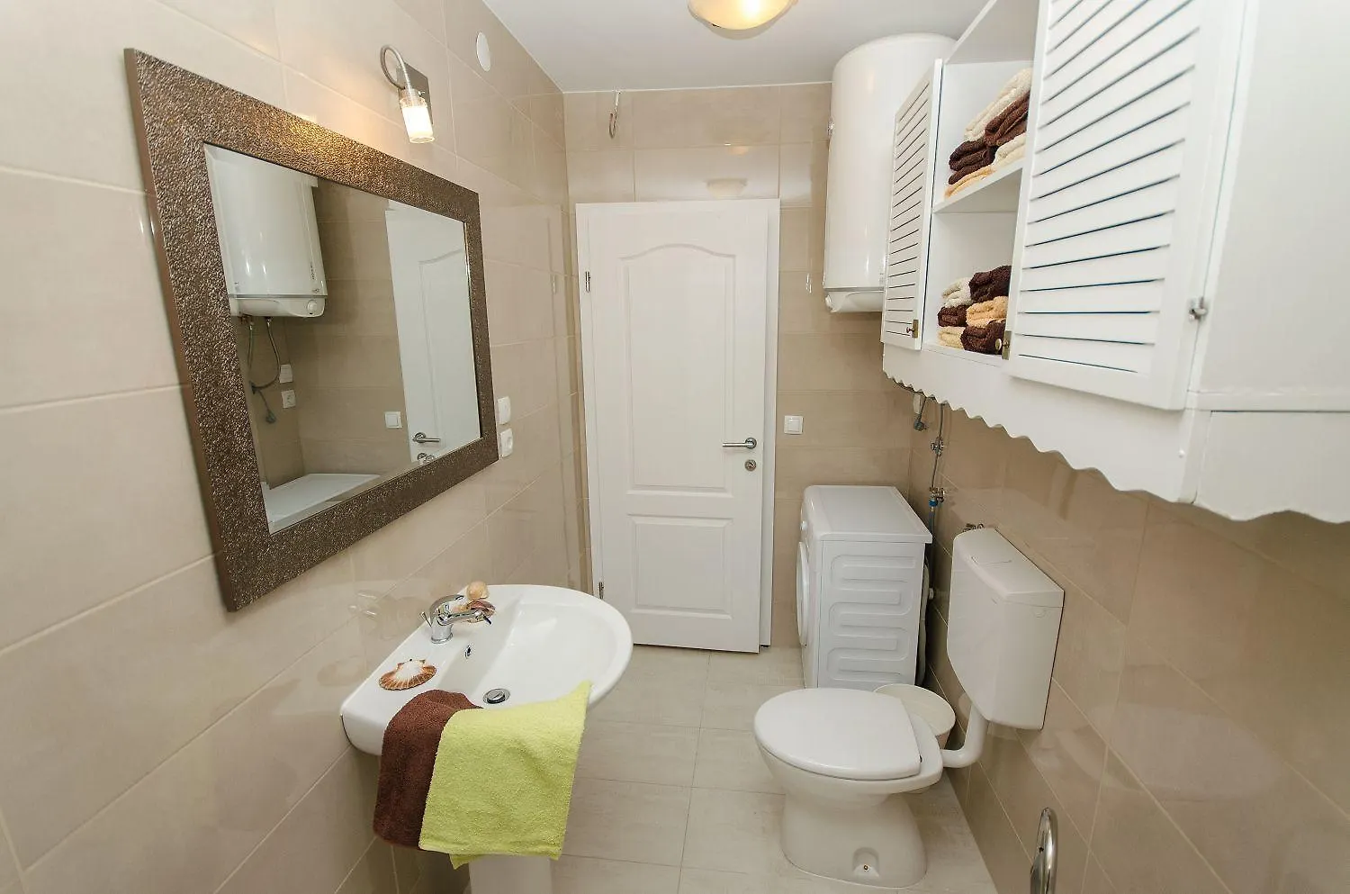 Modernes Apartment Nur 350 Meter Zum Strand Mit Privater Terrasse, Babybett, Elektrogrill Crikvenica