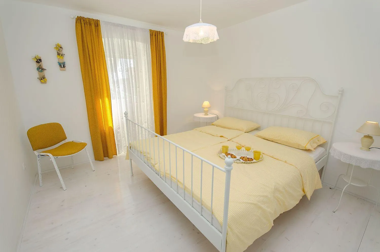 Modernes Apartment Nur 350 Meter Zum Strand Mit Privater Terrasse, Babybett, Elektrogrill Crikvenica