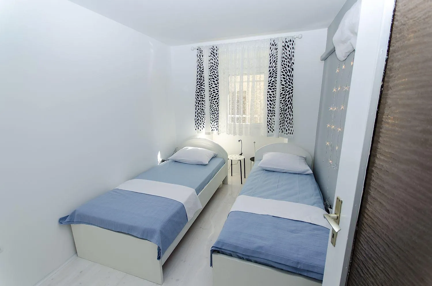 Modernes Apartment Nur 350 Meter Zum Strand Mit Privater Terrasse, Babybett, Elektrogrill Crikvenica Kroatien
